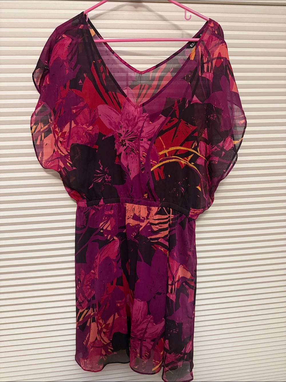 Express women’s large like new condition pink purple floral sheer sundress